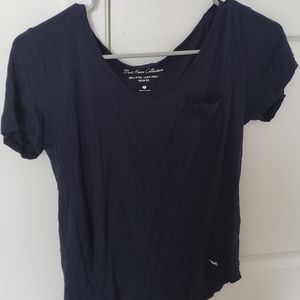 navy t shirt